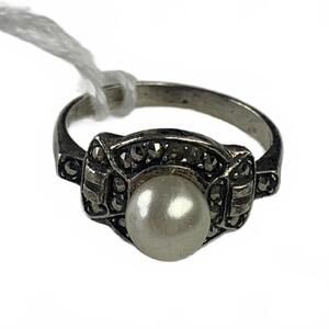 925 Sterling Silver Marcasite & Faux Pearl Ring